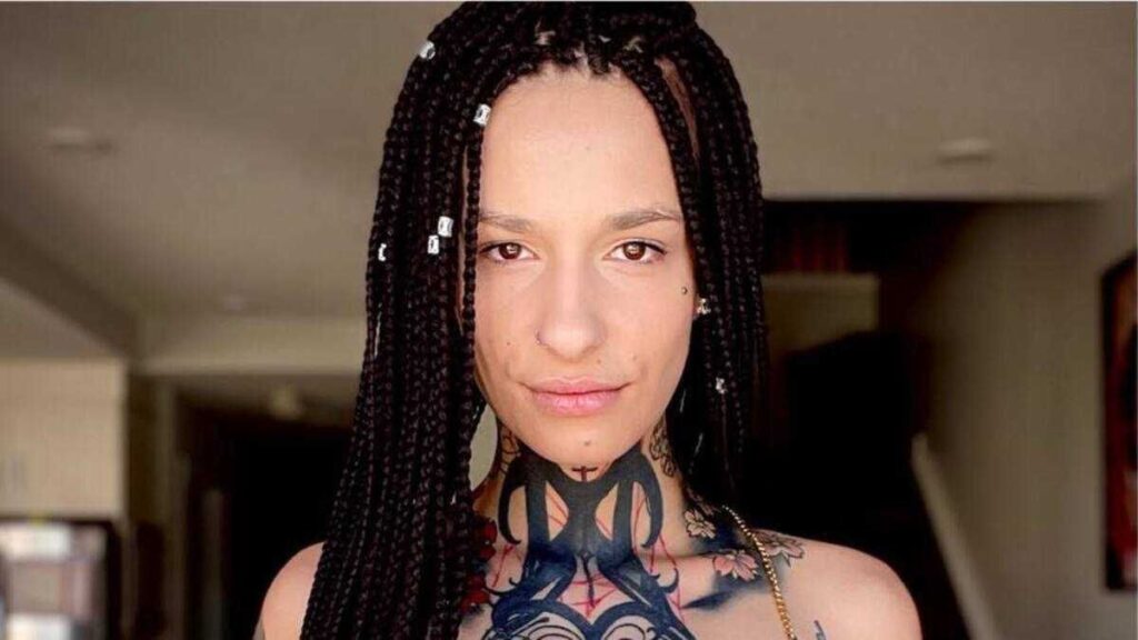 Chloe Sunderland arrested