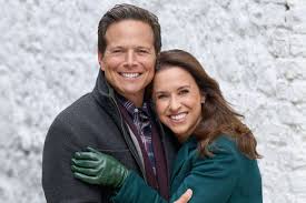 Lacey Chabert and her Husband